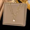 Collar Redondo Blanco de Doble Capa con Concha Estilo Francés Europeo y Americano Moda para Mujer Diseño de Alto Nivel Cadena para Clavícula Color Acero de Titanio Sin Descoloración