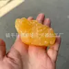 Ornamento de mão de jade afegão natural, cabo de nogueira estrela-lua, ornamento de bule de jade, selo leão Pixiu laranja de jade amarelo