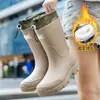 Novos Sapatos de Borracha Masculinos com Solado Grosso Resistentes ao Desgaste Galochas para Homens e Mulheres Cano Médio Impermeáveis Antiderrapantes Botas de Chuva Especiais para Pesca Canteiro de Obras