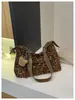 Bolsa Grande Estampa de Leopardo Popular Transfronteiriça Feminina Novo Estilo 2026 Moda Versátil Bolsa Transversal Bolsa Tote de Ombro Único para o Dia a Dia