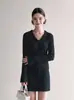 Blusa de Malha com Decote V Suave para Mulheres Outono Inicial Toque de Luxo Roupa Íntima Gola Top Exclusivo Requintado 6051