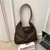 Bolso Tote de Moda con Estampado de Leopardo 2025 Otoño e Invierno Nuevo Bolso de Hombro para Desplazamientos de Gran Capacidad Bolso de Mujer Retro Trendy