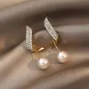Pendientes de Borla de Perlas Estilo Francés con Cierre de Plata 925 para Mujer, Tachuelas de Temperamento de Lujo Ligero, Nuevo Modelo 2026, Pendientes de Alta Gama para Primavera y Verano