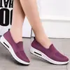 Sapatos Femininos Transfronteiriços, Novo Estilo Tênis Casuais Respiráveis de Malha Fly-Knit, Sapatos Slip-On, Tênis Esportivos Femininos de Solado Grosso