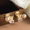 Brincos Ovais Borboleta Pérola Zircônia Dourados de Luxo Leve, Presilhas de Orelha Espiral, Brincos Vintage Exquisitos Elegantes de Alta Qualidade