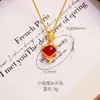 Colgante de Cabeza de Zorro Rojo Estilo Nuevo con Pedrería, Diseño de Nicho de Lujo Ligero a la Moda, Colgante Pequeño de Zorro para DIY Que No Se Desvanecerá Fácilmente