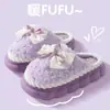 Pantuflas mullidas de invierno para mujer 2026 Otoño/Invierno Lazo Felpa Suela Gruesa Cálido Nuevo Estilo Para Interiores del Hogar