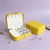 Caja de almacenamiento de joyería de cuero PU en stock con espejo, estuche de accesorios estilo ins para collares largos, anillos y pendientes, caja de exhibición