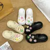 Nuevos Accesorios de Resina Versátiles Dopamina Flor Hueca Mariposa Charms Lindos para Zapatos DIY para Zuecos