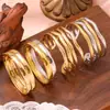 Pulsera Bicolor Retro de Acero de Titanio 18K para Mujer, Pulsera de Flor de Resina Estilo Palacio, Pulsera Fina de Lujo Ligero que No se Desvanece