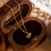 Yinyiyuantong collar de plata pura S925 "Tres Vidas de Felicidad" con hoja de ginkgo para mujer, cadena versátil para la clavícula con doble hoja de ginkgo, personalizada y elegante