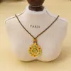 Nova Colar Pingente Bússola Vazada Estilo Chinês Banhada a Ouro com Corda Trançada para Mulheres, Corrente de Suéter Rotativa Fashionável e Elegante