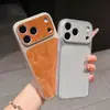 Transforma al Instante en una Funda para Teléfono con Patrón de 17 Plumas Adecuada para Apple 17Promax Creativa 17Pro Moderna 13/15 Acrílico