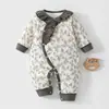 Mameluco acolchado de una pieza, grado A para recién nacidos, sin pies, de 40 gramos, para otoño e invierno, con un pequeño estampado floral, un nuevo estilo para usar al aire libre