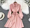Vestido Elegante de Manga Larga con Solapa, Estilo Socialité de Primavera 2022, Falso Dos Piezas, Adelgazante, de Longitud Media, Línea A