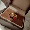 Anel Clássico de Coríndon Vermelho Sangue de Pombo Oval Cultivado para Mulheres, Elegante e Luxuoso, Versátil para o Dia a Dia, Pedra Preciosa Dourada para Mulheres