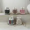 Bolso de Cubo de Paja con Perlas Estilo Dulce para Mujer Bolso de Verano 2025 Nuevo Bolso de Hombro de Color Contrastante Bolso Cruzado de Moda
