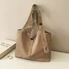 Bolsa tote de grande capacidade, bolsa de nylon, bolsa de ombro feminina novo estilo 2026, casual e moderna, adequada para estudantes e pessoas que se deslocam para o trabalho, bolsa de mão