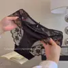 Lencería Fina de Encaje Transpirable Malla Hueca Cintura Media Algodón Puro Entrepierna Tejido de Seda Cómodos Calzones para Mujer Ropa Interior Francesa