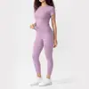 Conjunto Fitness de Verão Europeu e Americano para Mulheres Secagem Rápida Roupa Esportiva Top de Manga Curta Justo e Calça Longa Conjunto de Duas Peças para Pilates Yoga