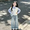 Conjunto de Dos Piezas Estilo Universitario Coreano Nuevo para Niños Mayores - Primavera y Otoño 2026: Sudadera de Manga Larga y Jeans con Estampado de Estrellas