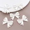 20 Peças de Pérolas Artificiais ABS Off-White com Furo Reto Laço Coração Flor Contas Espaçadoras Acessórios para Joias Artesanais DIY