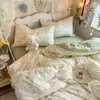 Conjunto de cama de gaze dupla nublada de quatro peças 2026 novo estampado estilo ins conjunto de cama de três peças para dormitório estudantil quarto
