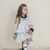 Conjunto Tutu Elefantito Niños y Niñas 2026 Principios de Otoño Nuevo Sudadera Bordada Cuello Redondo Pantalón Casual Falda Corta Conjunto de Tres Piezas