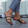 35-43 sapatos femininos plus size 41 chinelos elegantes com rebites salto alto de cristal feminino 42 sandálias de salto grosso europeias e americanas sandálias
