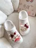 Accesorios para Zapatos Croc Flores para Zapatos Accesorios Desmontables Hebillas para Zapatos Dibujos Animados de Peluche Gato Lindo Conejo Hebillas Decorativas Venta al por Mayor