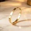 Pulsera con Cierre Incrustado de Diamantes de Moda Europea y Americana, Pulsera de Acero de Titanio Chapado en Oro de 18 Quilates Oro Rosa en Horno de Vacío, Joyería Estilo Cartier