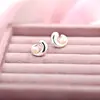 Pendientes de Perla de Agua Dulce en Forma de C de Lujo Ligero Estilo Francés con Agujas de Plata S925, Diseño Curvo Simple que Rodea las Perlas