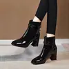 Novos sapatos femininos de salto grosso para outono e inverno, moda europeia e americana, estilo coreano, botas de salto alto com zíper, que aumentam a altura, com pelúcia, sapatos slim fit para mães