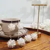 Pendientes de Flor de Concha Blanca Suave Aguja de Plata Ultra-Hada, Pendientes Largos de Borla de Diseñador con Pedrería y Diseño de Flor Tridimensional para Mujer
