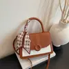 Bolsa Feminina Estilo Francês Bloqueio de Cores Único para o Dia a Dia 2026 Bolsa de Mão Elegante Simples Moda Versátil Bolsa Tote Quadrada