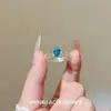 Anel Versátil para Uso Diário Criativo de Alta Qualidade com Design de Nicho Minimalista Exquisito, em Forma de Coração com Diamante Redondo, Estilo Francês de Luxo Leve
