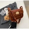 Bolsa Pequena Retro Britânica para Mulheres 2026 Nova Moda Nicho Versátil Bolsa Transversal Texturizada Bolsa de Ombro Sela para o Dia a Dia
