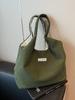 Bolsas de Mujer Transfronterizas Otoño/Invierno 2026 Nueva Moda Diseño de Nicho Bolso de Hombro para Debajo del Brazo Bolso de Cubo Elegante de Gama Alta