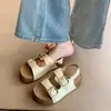 Sandalias de plataforma con velcro de suela gruesa de una tira para mujer, nueva moda de verano 2026, sandalias de playa para exteriores con doble hebilla