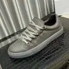 2026 Sapatos da Moda Mais Vendidos Casuais de Cano Baixo Tênis Esportivo de Moda Luxo Leve Versátil Sapatos Masculinos Sapatos Brancos Tênis de Treino Alemão Masculino