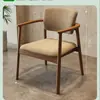 Mesas y sillas de estilo rústico para restaurantes de alta gama, cafeterías y restaurantes de fusión de moda y nicho que sirven cocina occidental, hechas de madera maciza