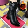 Botas de cano médio de salto grosso com laço para mulheres, estilo novo outono e inverno, forradas com pelúcia, versáteis, sapatos de algodão