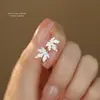 Pendientes de Plata de Ley S999 con Hoja de Arce Personalizada para Mujer 2025 Diseño de Nicho Moda Pendientes Sencillos Lisos de Plata para Orejas Perforadas