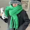 Bufanda para Mujer en Invierno, Mohair de Color Sólido, Nuevo Estilo Engrosado, Tacto de Alta Gama, Versátil Chal Blanco Holgazán Calentador de Cuello Moderno