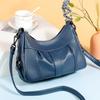 Bolso para mujeres de mediana edad M8833, bolso bandolera de cuero suave, 2022 nuevo bolso de hombro para mujer, gran capacidad, bolso de madre, bolso de mano
