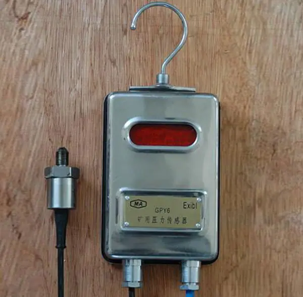 GPY6矿用压力传感器2.jpg