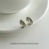 Diseño Minimalista de Nicho, Pendientes de Estrella con Tachuelas de Diamante Simples y de Moda, Lujo Ligero con una Sensación de Alta Gama, Versátiles para el Viaje Diario, Accesorios Únicos para las Orejas