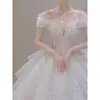 Vestido de Noiva Principal para Noivas 2026 Novo Modelo, Textura de Alta Qualidade, Ombro a Ombro Estilo Francês, Acabamento Detalhado, Vestido de Maternidade com Cauda, Estilo Francês Outono e Inverno