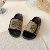 Chanclas Infantiles 2026 Verano Estilo de Moda Lindas Sandalias Deslizables para Bebés Niñas Sandalias de Tira Moda