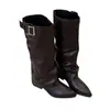 []Botas Longas Femininas Novas Outono/Inverno 2026 Bico Quadrado Salto Grosso Couro Empilhado Franzido Fivela Botas Calça